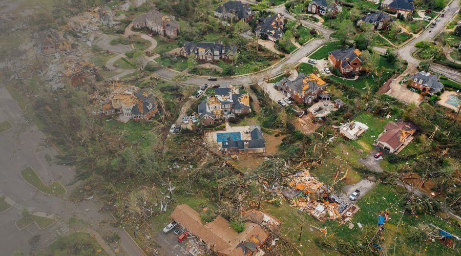 Why choose water damage restoration service for basement flood restoration services in Houston